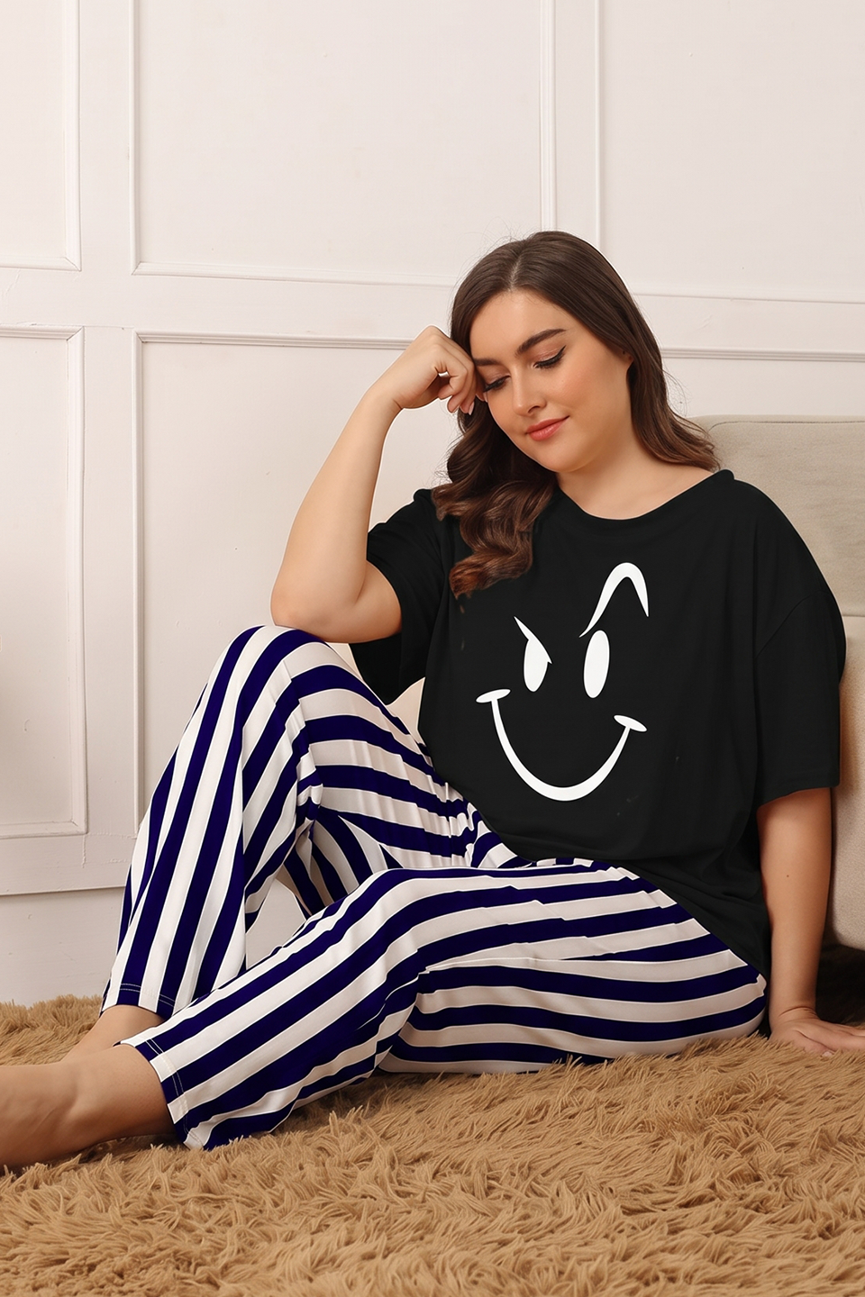 Emerce - O-ANGRY SMILEY PRINTED PJ SUIT  BLACK