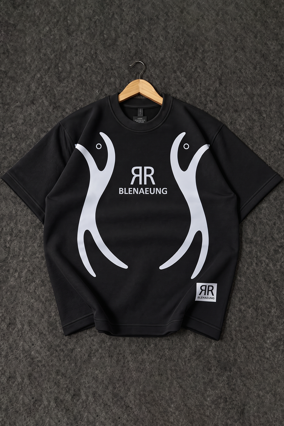 Emerce - Oversized Graphic Fleece Tee - Black