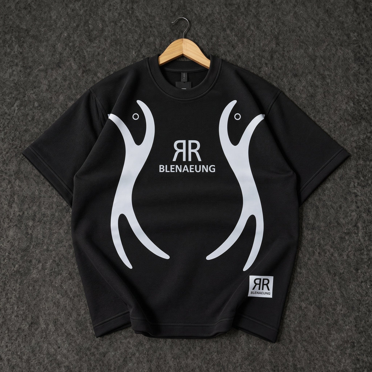Emerce - Oversized Graphic Fleece Tee - Black